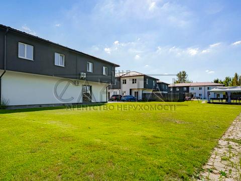 будинок за адресою щаслива, 18