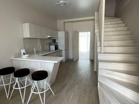 будинок за адресою Володимира Великого