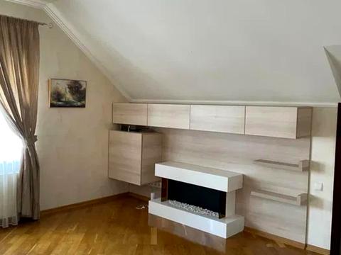 будинок за адресою Юності вул.