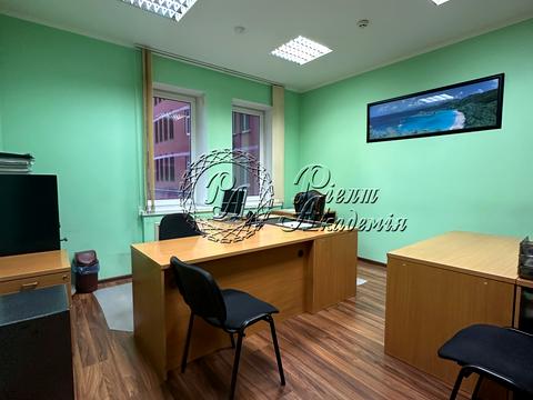 комерційна за адресою Ковпака вул., 17