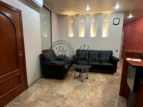 комерційна за адресою Ковпака вул., 17