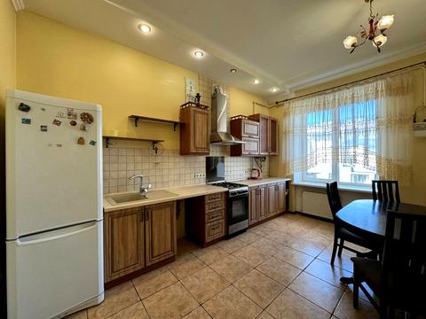 квартира за адресою Рівне, Гайдамацька вул. (Марфи Струтинської), 2в