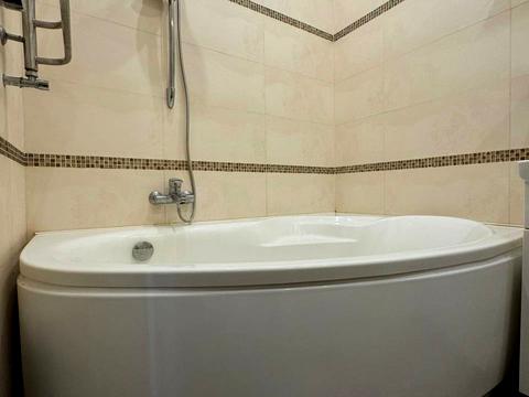 квартира за адресою Рівне, Гайдамацька вул. (Марфи Струтинської), 2в