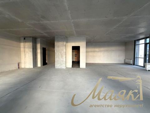 комерційна за адресою Андрія Верхогляда вул. (Михайла Драгомирова), 1-20