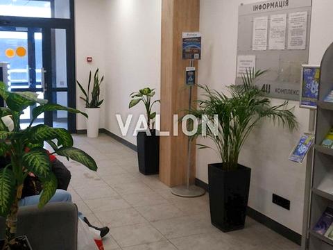 квартира за адресою Академіка Булаховського вул., 2