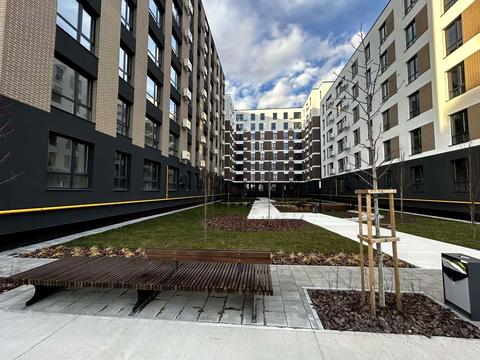 квартира за адресою Героїв Майдану вул., (Будинок 4)