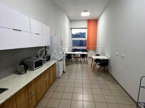 комерційна за адресою Велика Васильківська вул. (Червоноармійська), 72