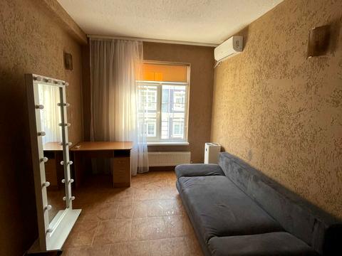 квартира за адресою Дмитра Луценка вул. (Крейсера "Аврора"), 12-А