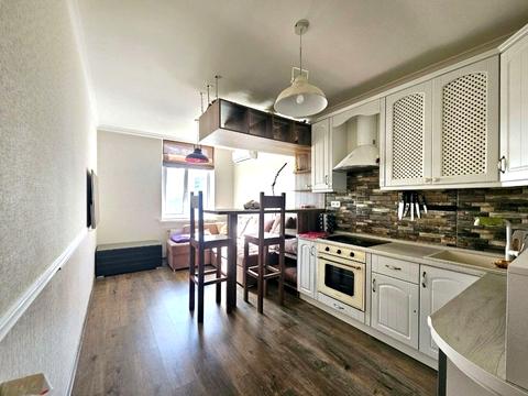 квартира за адресою Жаботинського вул. (Пролетарская улица), 56а