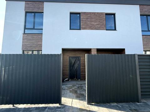 будинок за адресою Михайла Булгакова вул.