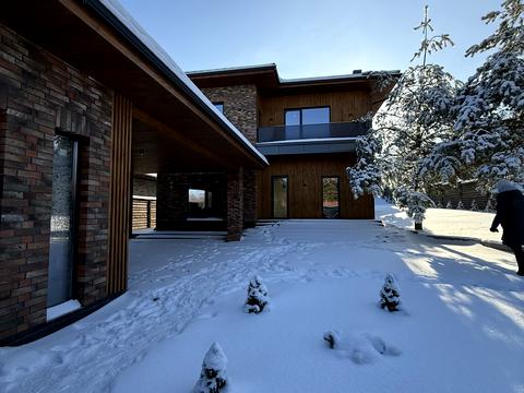 будинок за адресою Центральна вул.