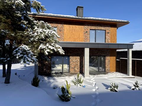 будинок за адресою Центральна вул.