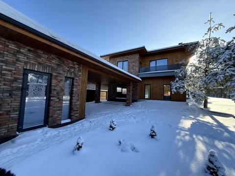 будинок за адресою Центральна вул.