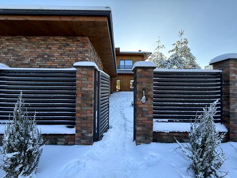 будинок за адресою Центральна вул.