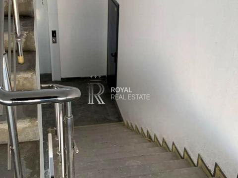 комерційна за адресою Андрія Верхогляда вул. (Михайла Драгомирова), 14-А