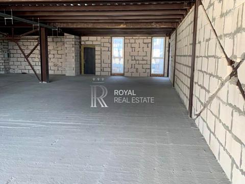 комерційна за адресою Андрія Верхогляда вул. (Михайла Драгомирова), 14-А