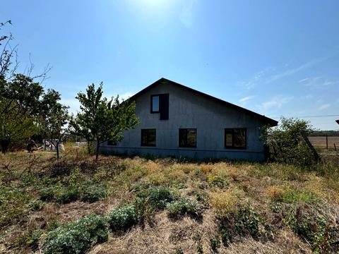 будинок за адресою с. Дачне, Клубна вул.