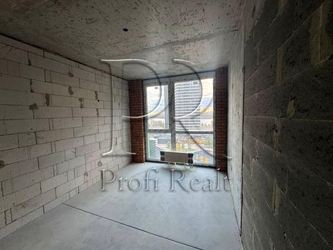 квартира за адресою Причальна вул., 10