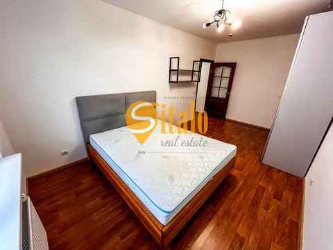 квартира за адресою Софії Русової вул., 5-Б