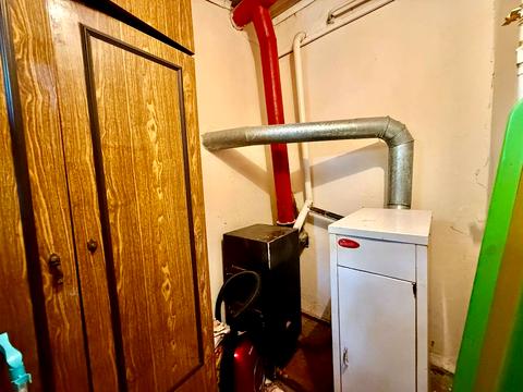 будинок за адресою с. Бурдівка, Центральна