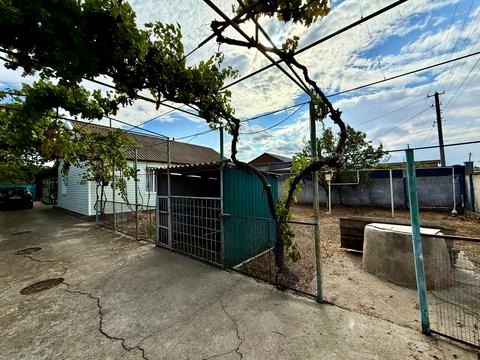 будинок за адресою с. Бурдівка, Центральна