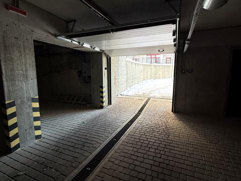 паркоместо по адресу Бастіонна, 8