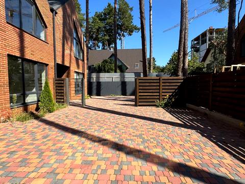 будинок за адресою Лісова