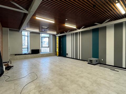 комерційна за адресою Болсуновська вул. (Сергія Струтинського), 4