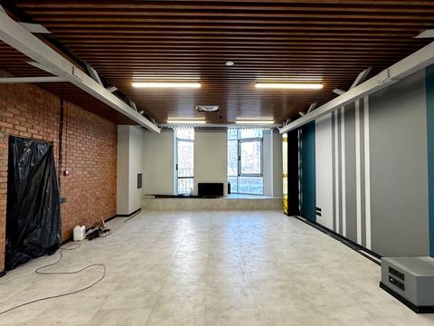 комерційна за адресою Болсуновська вул. (Сергія Струтинського), 4