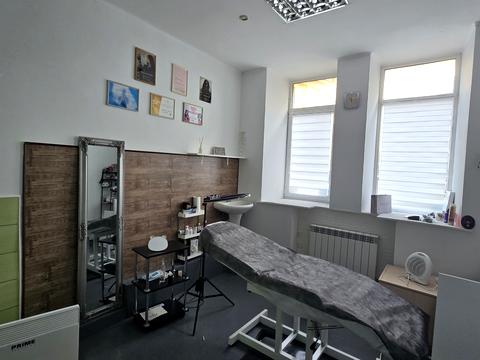 комерційна за адресою Кооперативна вул., 13/2