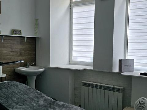 комерційна за адресою Кооперативна вул., 13/2