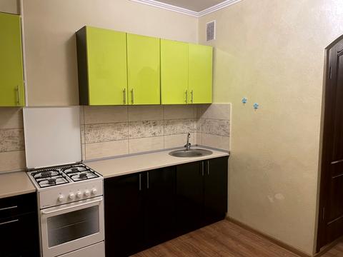 квартира за адресою Рівне, Андрія Мельника вул., 16