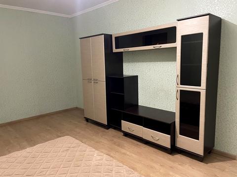 квартира за адресою Рівне, Андрія Мельника вул., 16