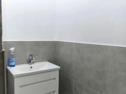 комерційна за адресою Ювілейна, 2