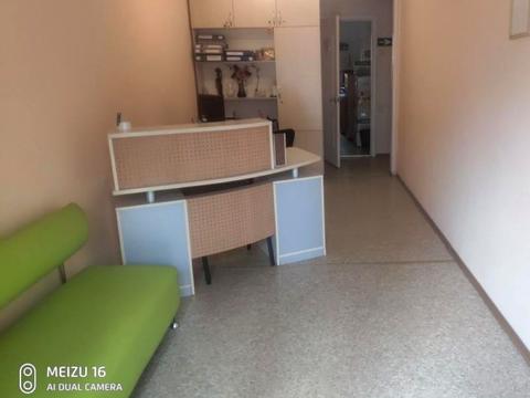 комерційна за адресою Космонавтів вул., 6