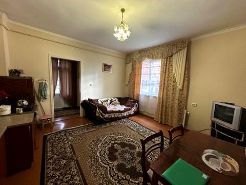 будинок за адресою Молодіжна вул., 30