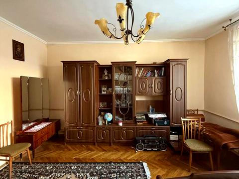 будинок за адресою Миру