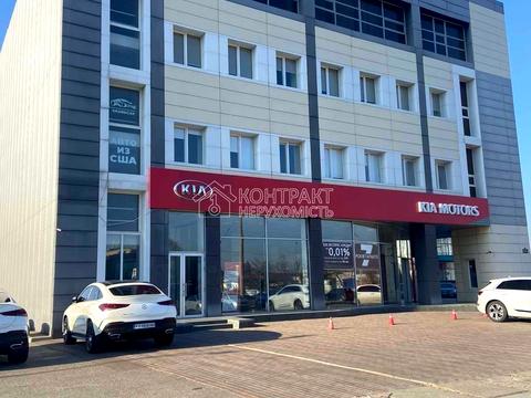 комерційна за адресою майдан Ірини Бугримової пл., 3