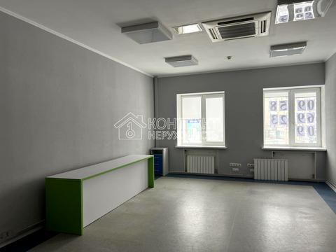 комерційна за адресою майдан Ірини Бугримової пл., 3