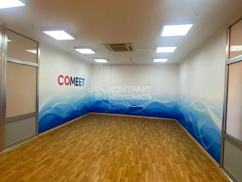 комерційна за адресою майдан Ірини Бугримової пл., 3