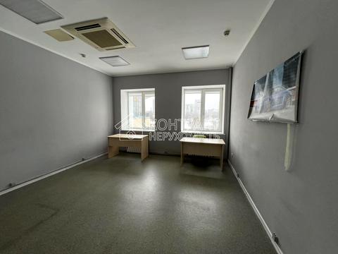 комерційна за адресою майдан Ірини Бугримової пл., 3