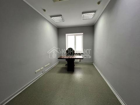 комерційна за адресою майдан Ірини Бугримової пл., 3