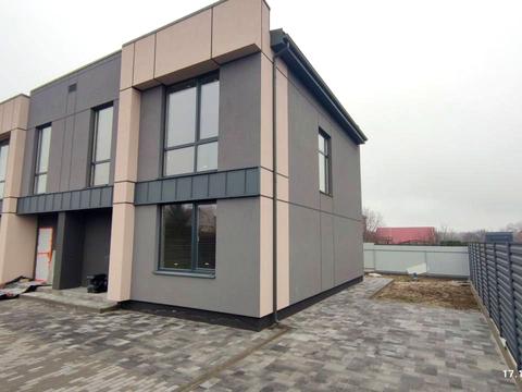 будинок за адресою с. Петропавлівська борщагівка, Віктора Макогона вул.