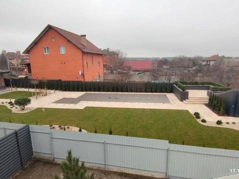 будинок за адресою с. Петропавлівська борщагівка, Віктора Макогона вул.