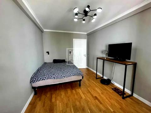 квартира за адресою Гетьмана Кирила Розумовського вул. (Миколи Краснова), 12