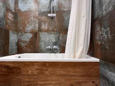 квартира за адресою Домобудівельна вул., 13