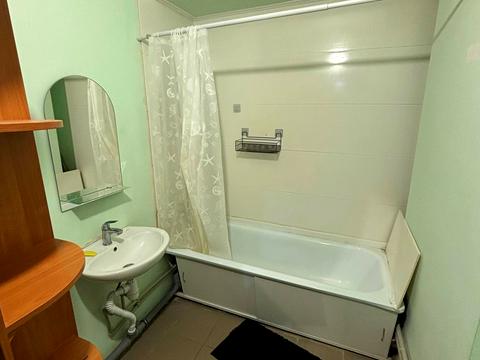 квартира за адресою Бориса Гмирі вул., 12-Б