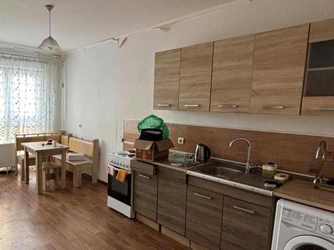 квартира за адресою Бориса Гмирі вул., 12-Б