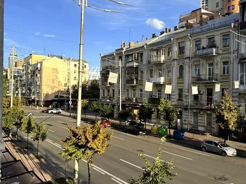 квартира за адресою Саксаганського вул., 12-А