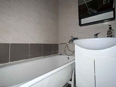 квартира за адресою Космонавта Поповича вул. (Космонавта Волкова), 8